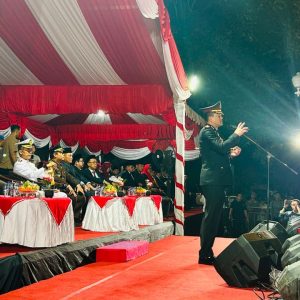 Kapolresta Barelang Pimpin Pawai Obor Taptu Semarakkan HUT ke-81 RI di Batam